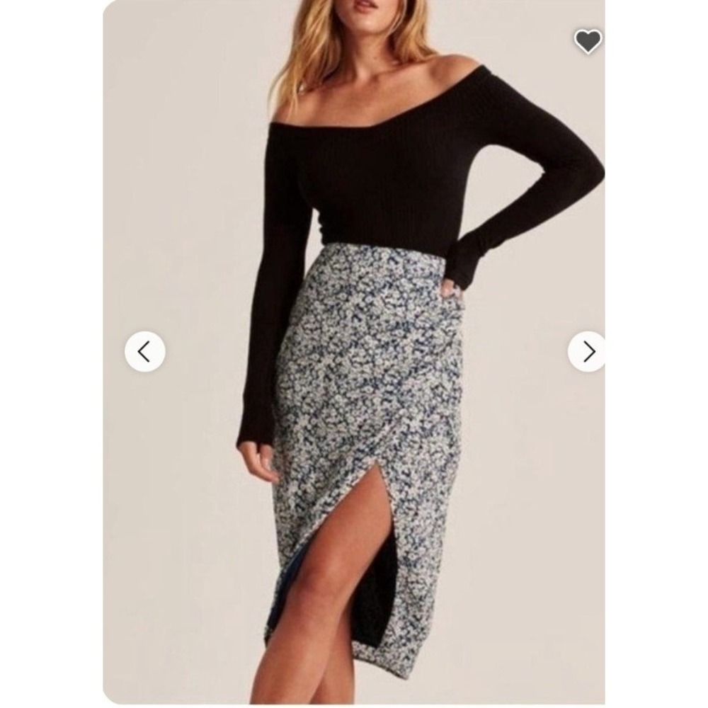 Abercrombie & Fitch Women's Size XS Midi Skirt Slit Front Black White Blue Ditsy